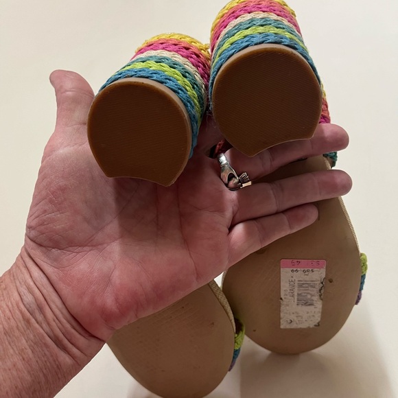 Gianni Bini multi colored round high heeled sandals size 8.5 - Picture 4 of 5